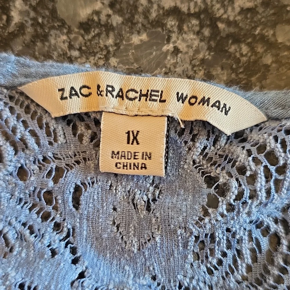 GUC 1X Zac & Rachel Blue Applique And Lace Accent Top - Picture 6 of 8